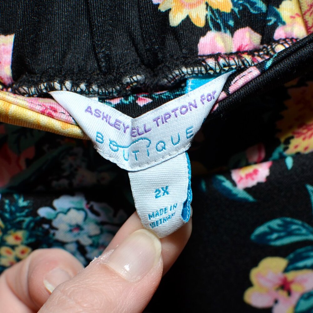 Plus Size 2X Ashley Nell Tipton Vintage Style Floral On Black Midi Skirt - Picture 6 of 12